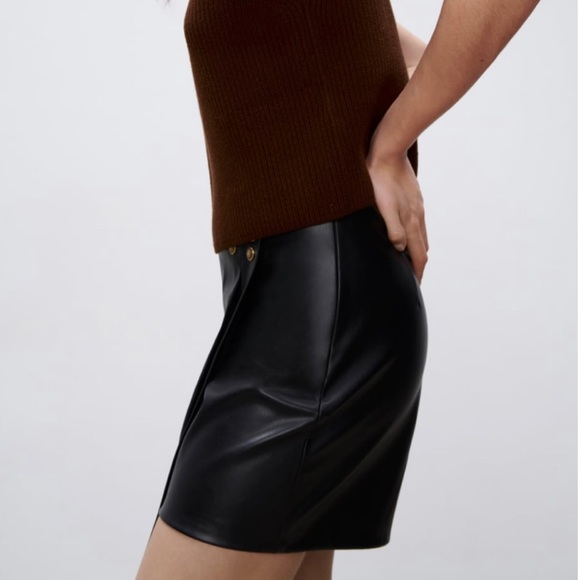 ZARA FAUX LEATHER SKORT - Picture 4 of 14